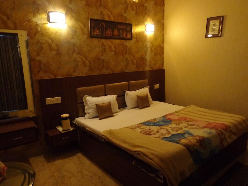 Hotel Aashyana Alwar Zewnętrze zdjęcie