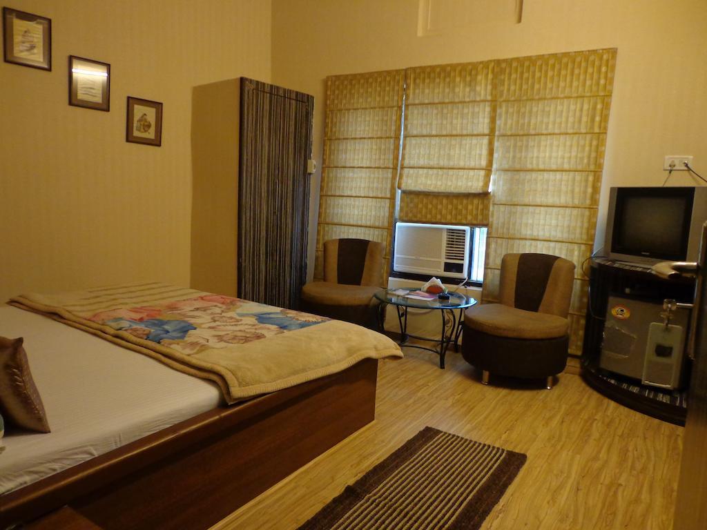 Hotel Aashyana Alwar Zewnętrze zdjęcie